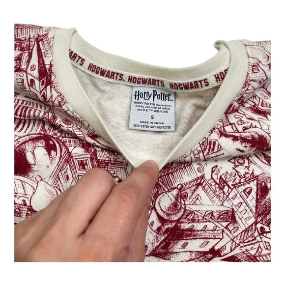 Harry Potter Hogwarts Marauders Map Crop Sweater Size Small - Picture 3 of 11